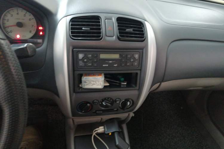 Used Haima Haifuxing 2011 1.3L Manual Comfort Version Audio And AC Panel