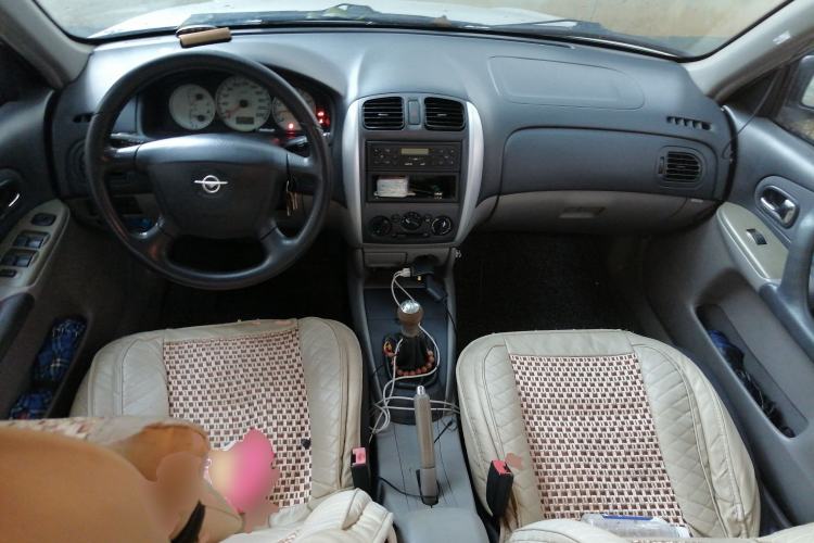 Used Haima Haifuxing 2011 1.3L Manual Comfort Version Center Console