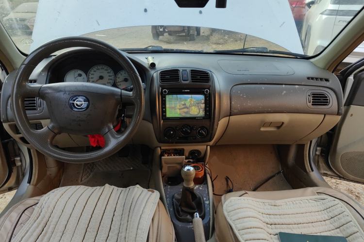 Used Haima Haifuxing 2011 1.5L Manual Luxury Version Center Console