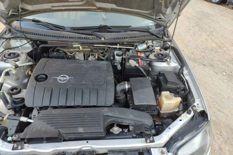 Used Haima Haifuxing 2011 1.5L Manual Luxury Version Engine Bay Left