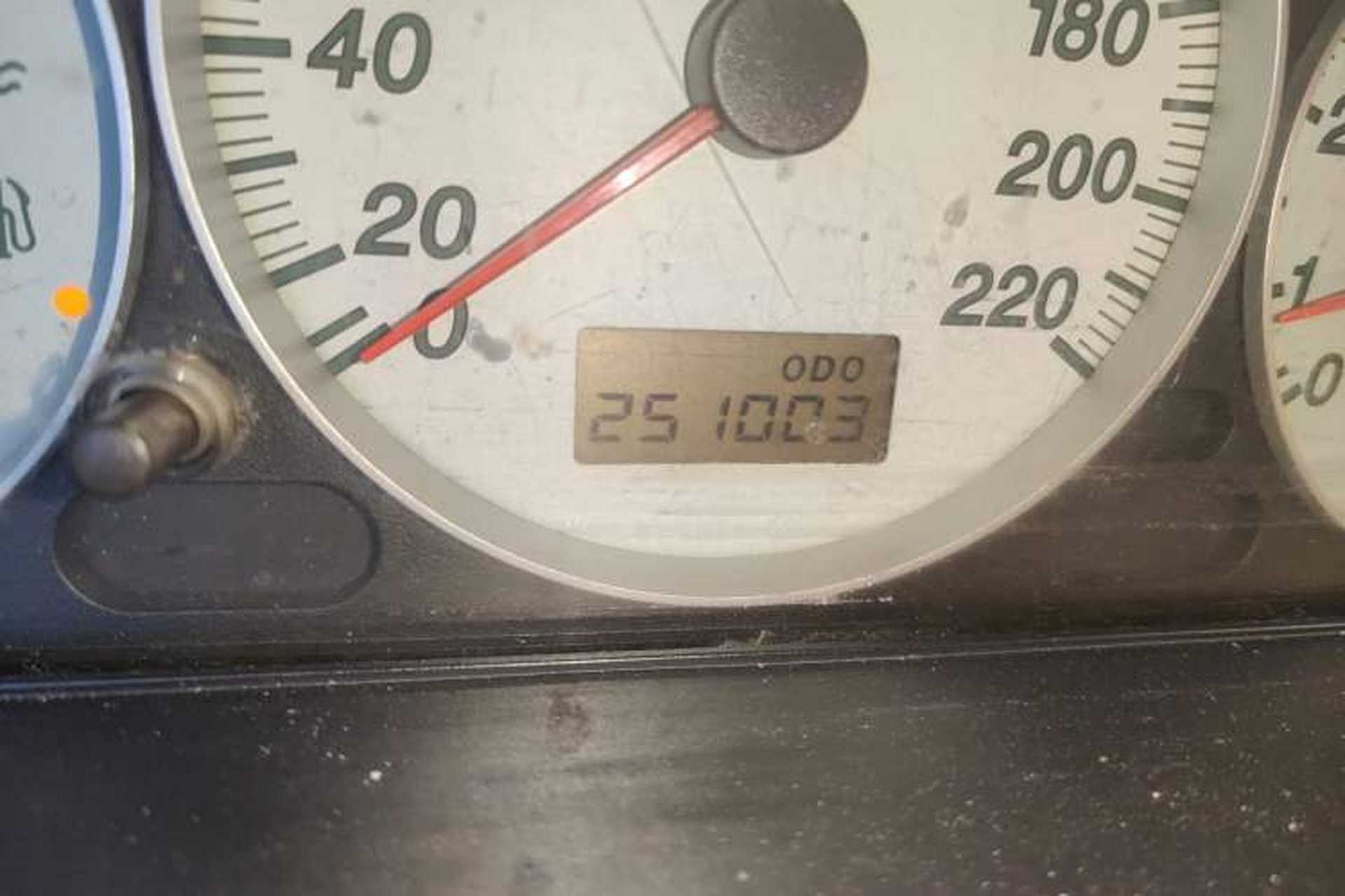 Used Haima Haifuxing 2011 1.5L Manual Luxury Version Odometer Close Up