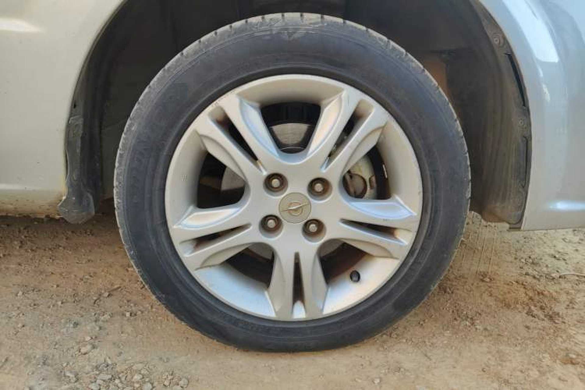 Used Haima Haifuxing 2011 1.5L Manual Luxury Version Right Front Wheel Hub