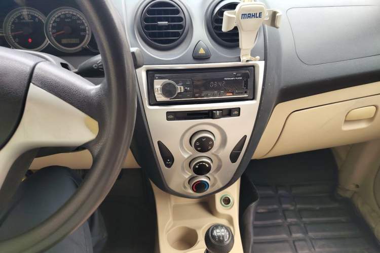 Used Haima Prince 2011 1.0L Economy Version Audio And AC Panel