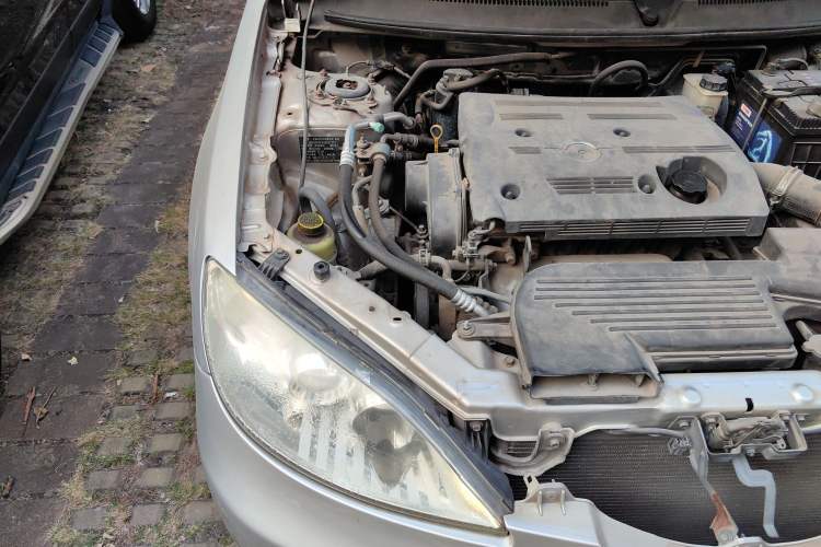 Used Haima Huan Dong 2009 1.6L CVT Comfort Edition Engine Bay Right