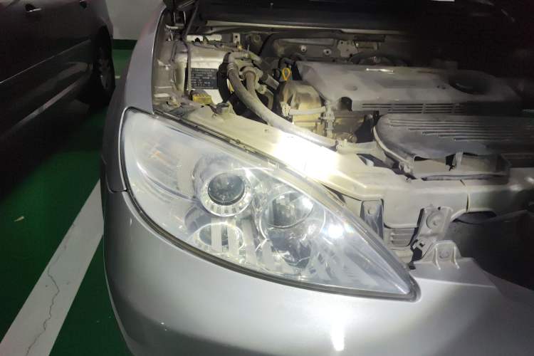 Used Haima Huan Dong 2009 1.8L CVT Luxury Model Right Front Headlight