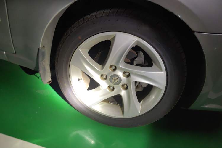 Used Haima Huan Dong 2009 1.8L CVT Luxury Model Right Front Wheel Hub