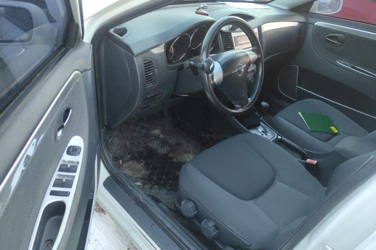 Used Haima Huan Dong 2009 1.6L CVT Comfort Edition Driver Seat