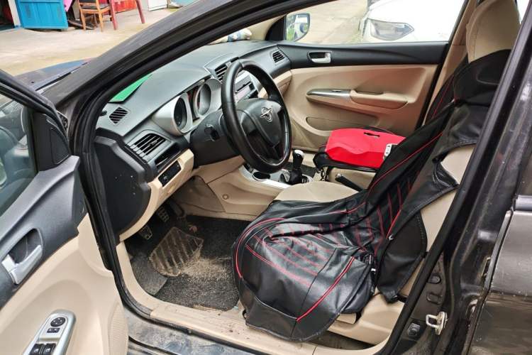 Used Haima M3 2013 1.5L Manual Base Version Driver Seat