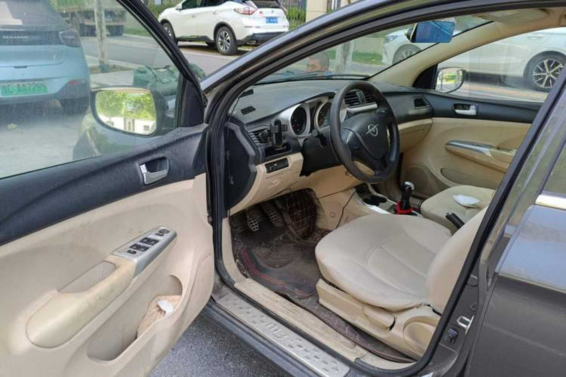 Used Haima M3 2013 1.5L Manual Base Version Driver Seat