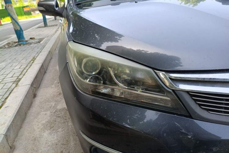Used Haima M3 2013 1.5L Manual Base Version Right Front Headlight