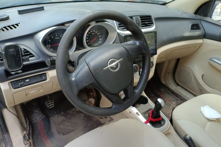 Used Haima M3 2013 1.5L Manual Base Version Steering Wheel
