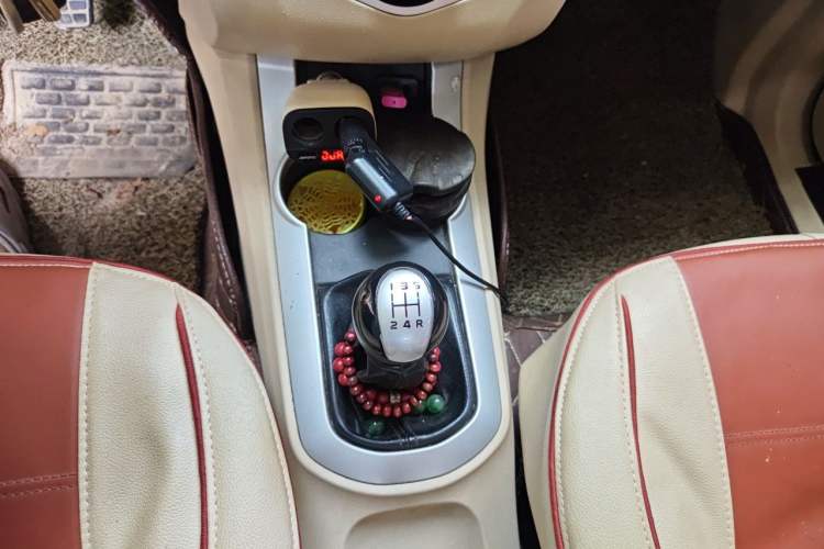 Used Haima M3 2013 1.5L Manual Luxury Model Gear Lever