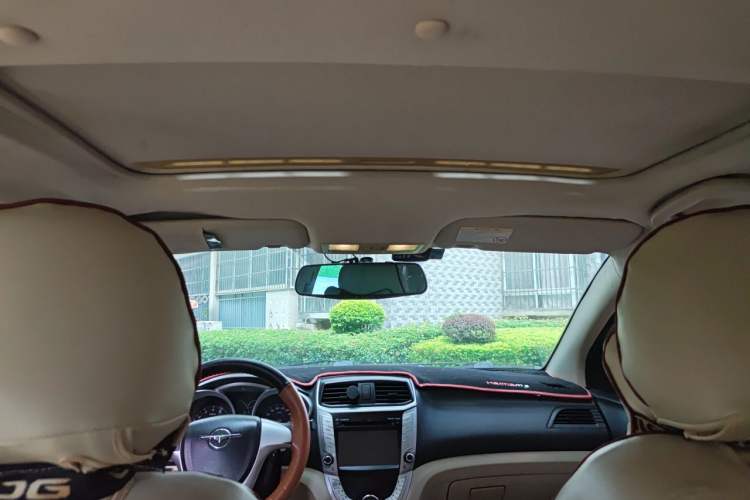 Used Haima M3 2013 1.5L Manual Luxury Model Headliner