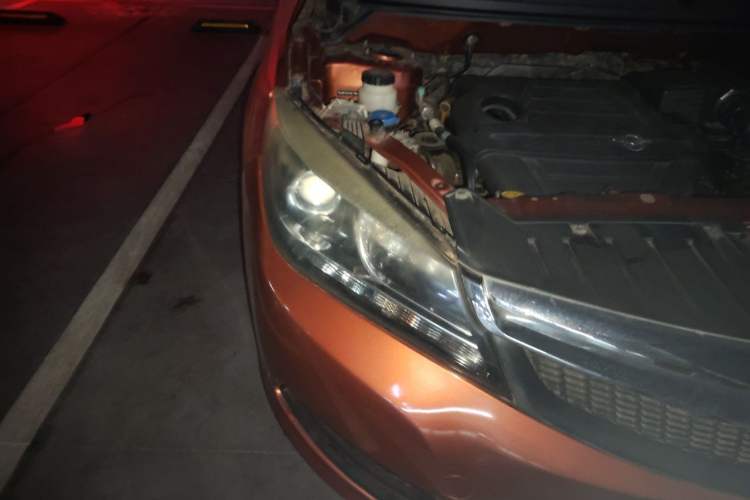 Used Haima M3 2013 1.5L Manual Elite Model Right Front Headlight