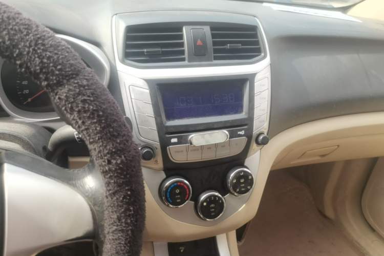 Used Haima M3 2013 1.5L Manual Elite Model Audio And AC Panel