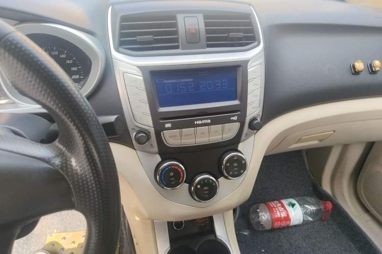 Used Haima M3 2013 1.5L Manual Base Version Audio And AC Panel