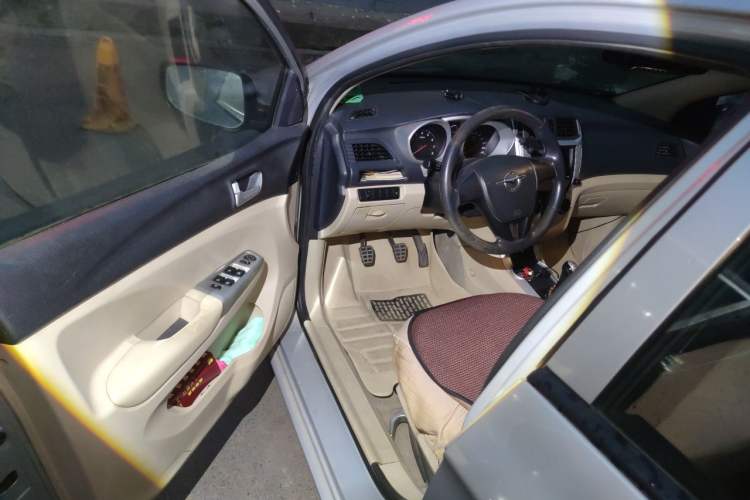 Used Haima M3 2013 1.5L Manual Standard Model Driver Seat