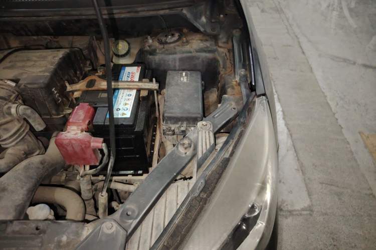Used Haima M3 2013 1.5L Manual Elite Model Engine Bay Left
