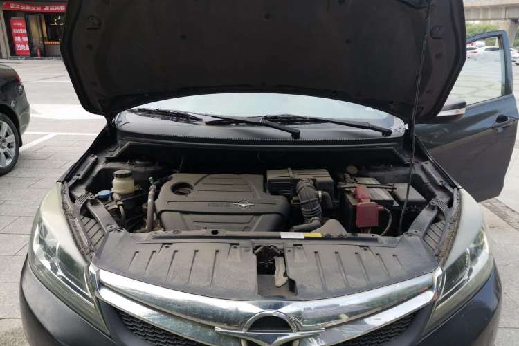 Used Haima M3 2013 1.5L Manual Elite Model Engine Bay