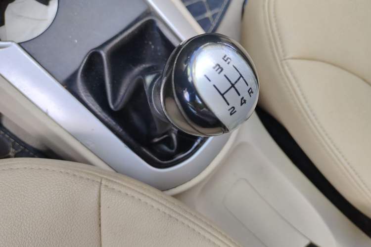 Used Haima M3 2013 1.5L Manual Standard Model Gear Lever