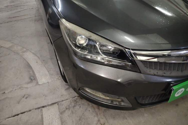 Used Haima M3 2013 1.5L Manual Elite Model Right Front Headlight