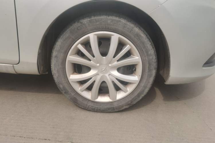 Used Haima M3 2013 1.5L Manual Standard Model Right Front Wheel Hub