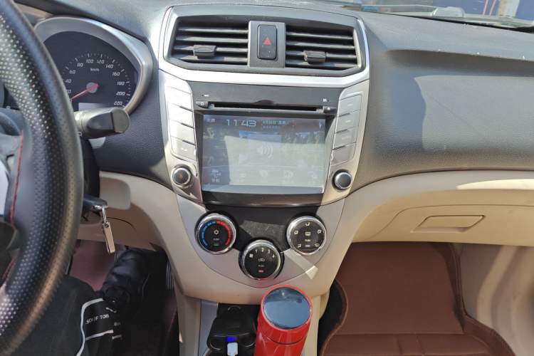 Used Haima M3 2013 1.5L Manual Elite Model Audio And AC Panel