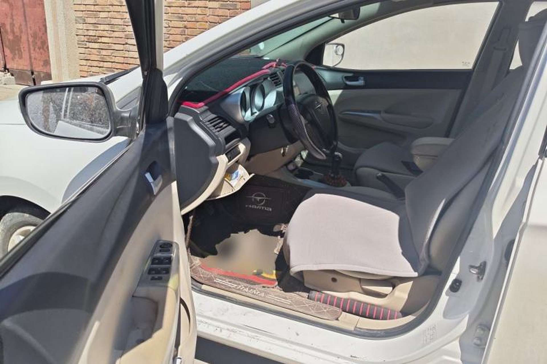 Used Haima M3 2013 1.5L Manual Base Version Driver Seat