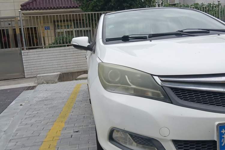 Used Haima M3 2013 1.5L Manual Elite Model Right Front Headlight
