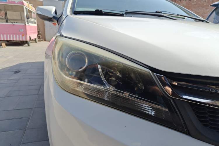 Used Haima M3 2013 1.5L Manual Elite Model Right Front Headlight
