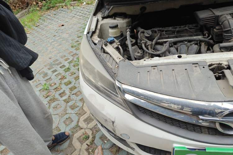 Used Haima M3 2013 1.5L Manual Base Version Right Front Headlight