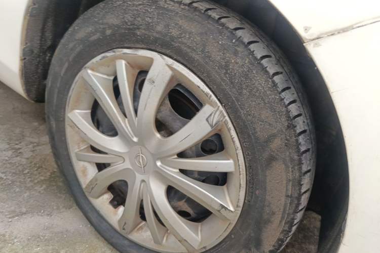 Used Haima M3 2013 1.5L Manual Base Version Right Front Wheel Hub