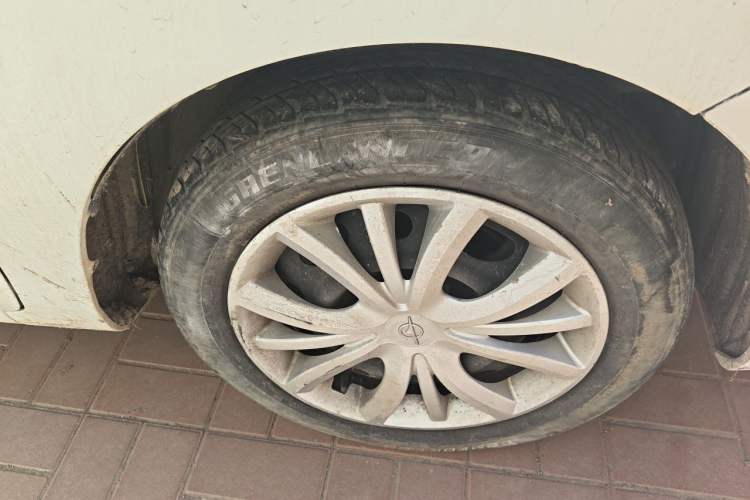 Used Haima M3 2013 1.5L Manual Base Version Right Front Wheel Hub