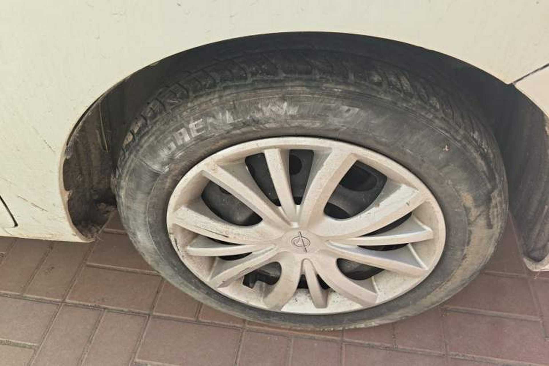 Used Haima M3 2013 1.5L Manual Base Version Right Front Wheel Hub