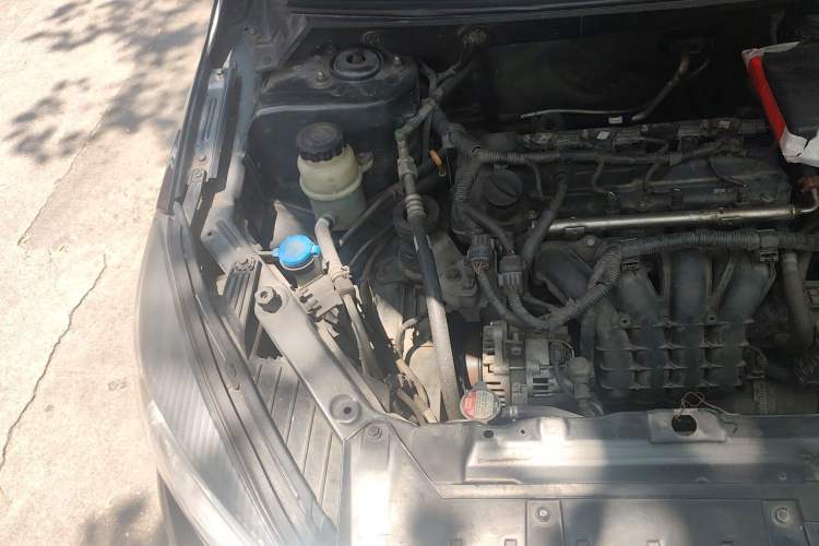 Used Haima M3 2014 1.5L Manual Elite Edition Engine Bay Right