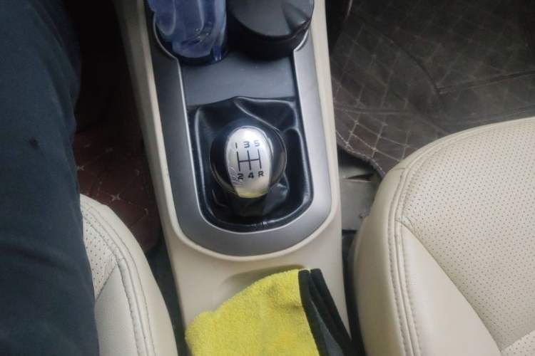 Used Haima M3 2014 1.5L Manual Luxury Model Gear Lever