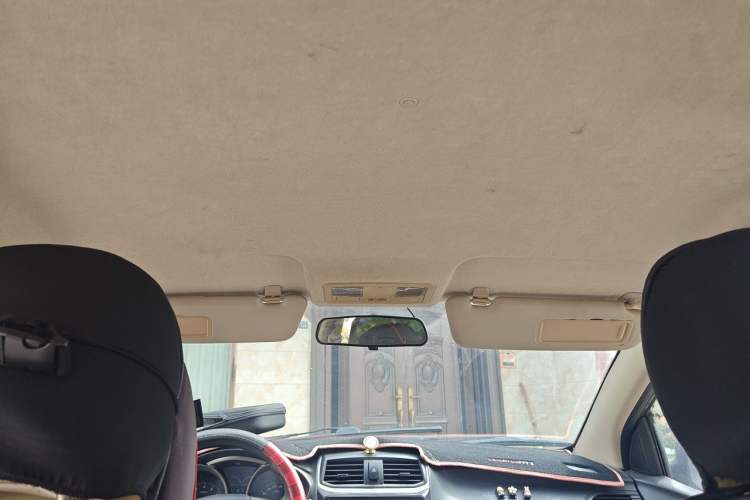 Used Haima M3 2014 1.5L Manual Comfort Model Headliner