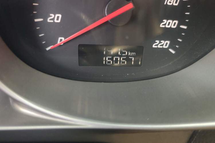 Used Haima M3 2014 1.5L Manual Elite Edition Odometer Close Up