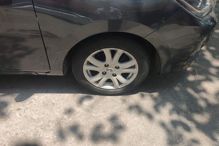 Used Haima M3 2014 1.5L Manual Elite Edition Right Front Wheel Hub