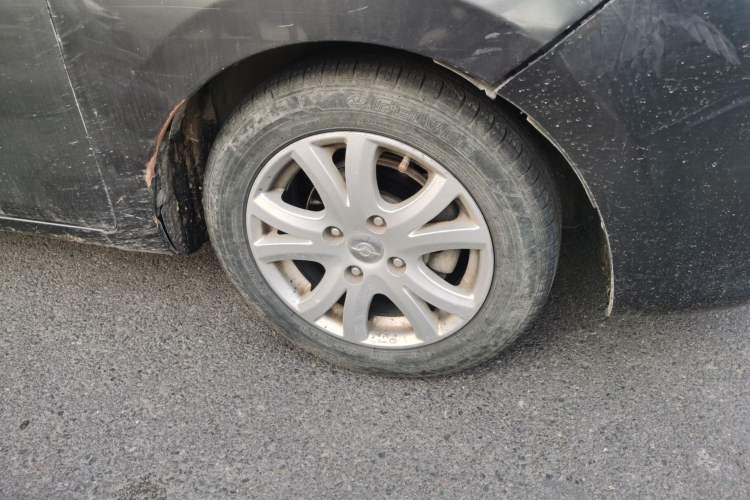 Used Haima M3 2014 1.5L Manual Comfort Model Right Front Wheel Hub