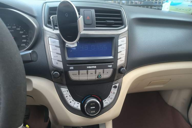 Used Haima M3 2014 1.5L Manual Elite Edition Audio And AC Panel