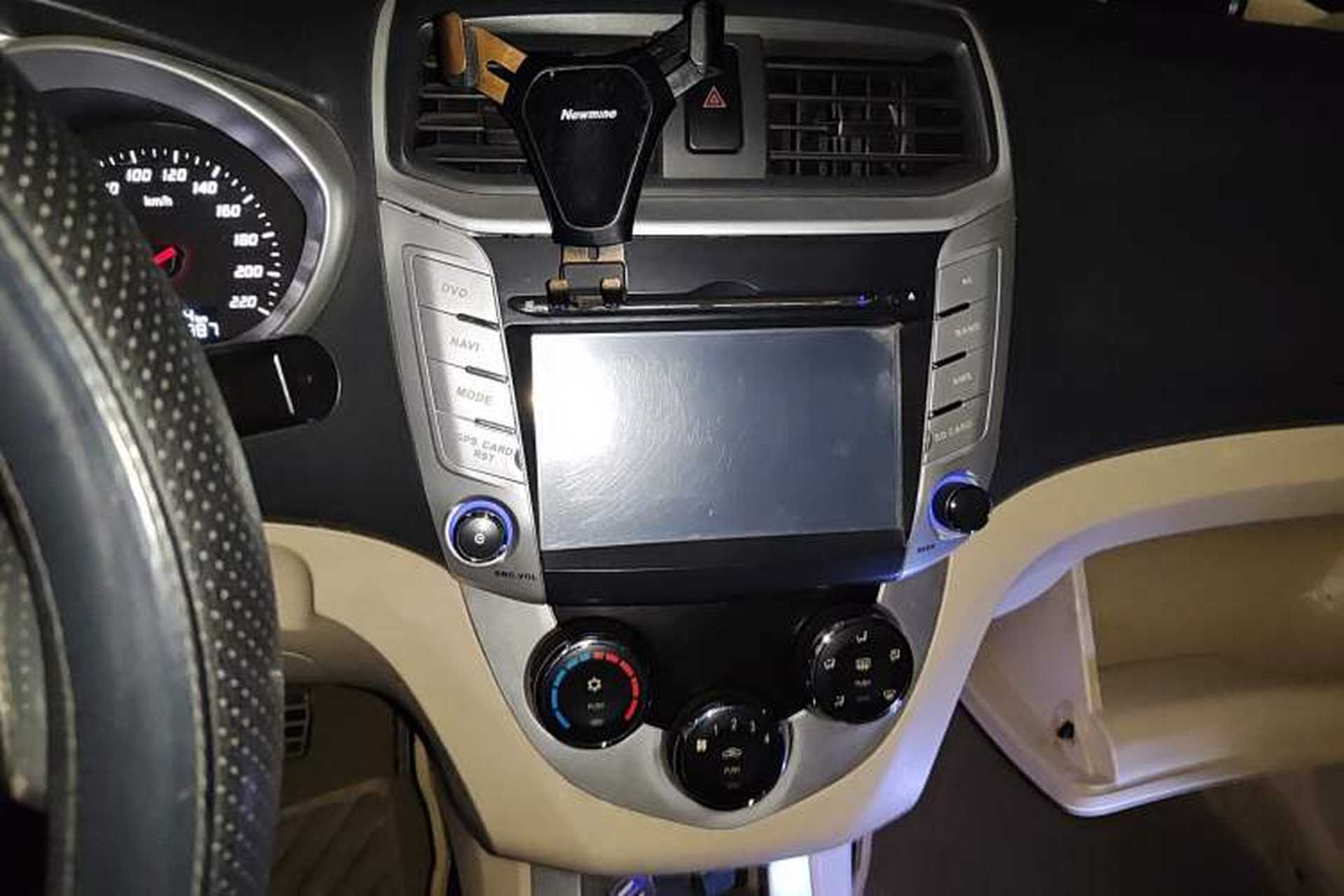 Used Haima M3 2014 1.5L Manual Colorful Navigation Edition Audio And AC Panel
