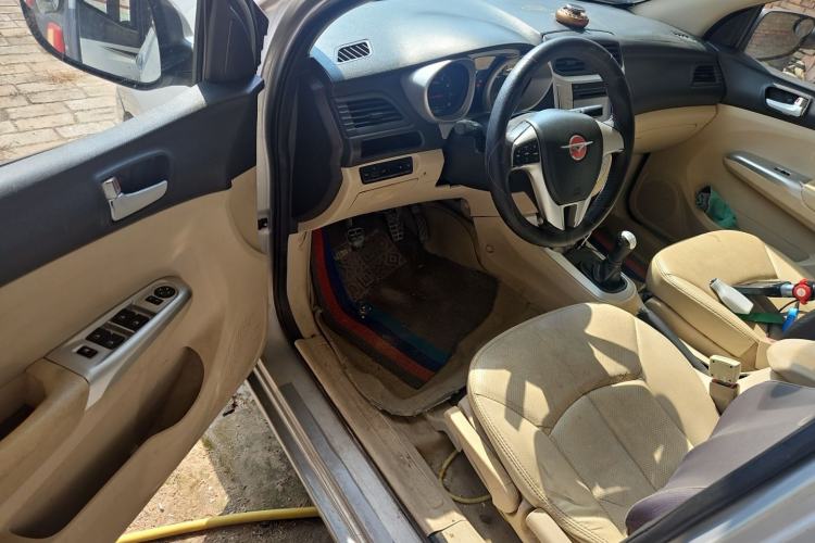 Used Haima M3 2014 1.5L Manual Flagship Model Driver Seat