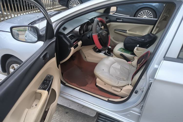 Used Haima M3 2014 1.5L Manual Elite Edition Driver Seat