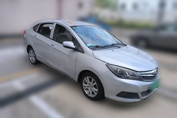 Used Haima M3 2014 1.5L Manual Elite Edition Front Right 45 Deg