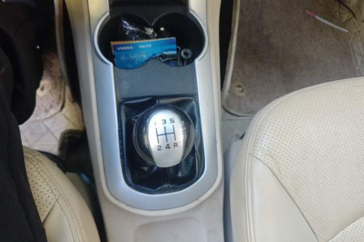 Used Haima M3 2014 1.5L Manual Luxury Model Gear Lever