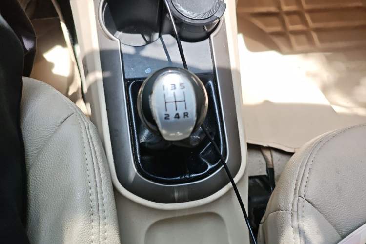 Used Haima M3 2014 1.5L Manual Standard Edition Gear Lever