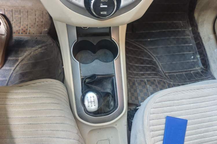 Used Haima M3 2014 1.5L Manual Elite Edition Gear Lever