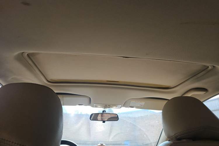 Used Haima M3 2014 1.5L Manual Flagship Model Headliner