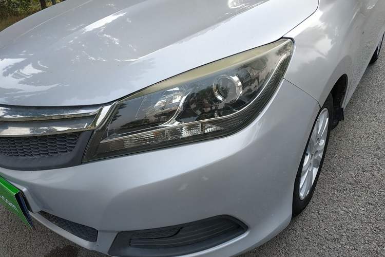 Used Haima M3 2014 1.5L Manual Elite Edition Left Front Headlight